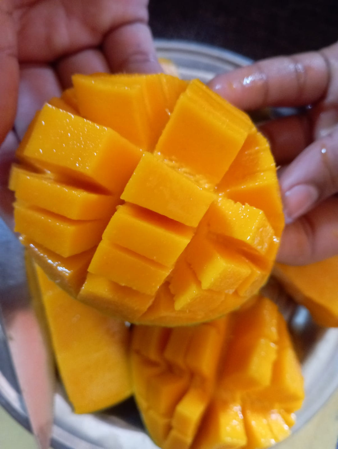 Alphonso Mango | (Ratnagiri) – Organically Grown – Naturally Ripened & Carbide Free