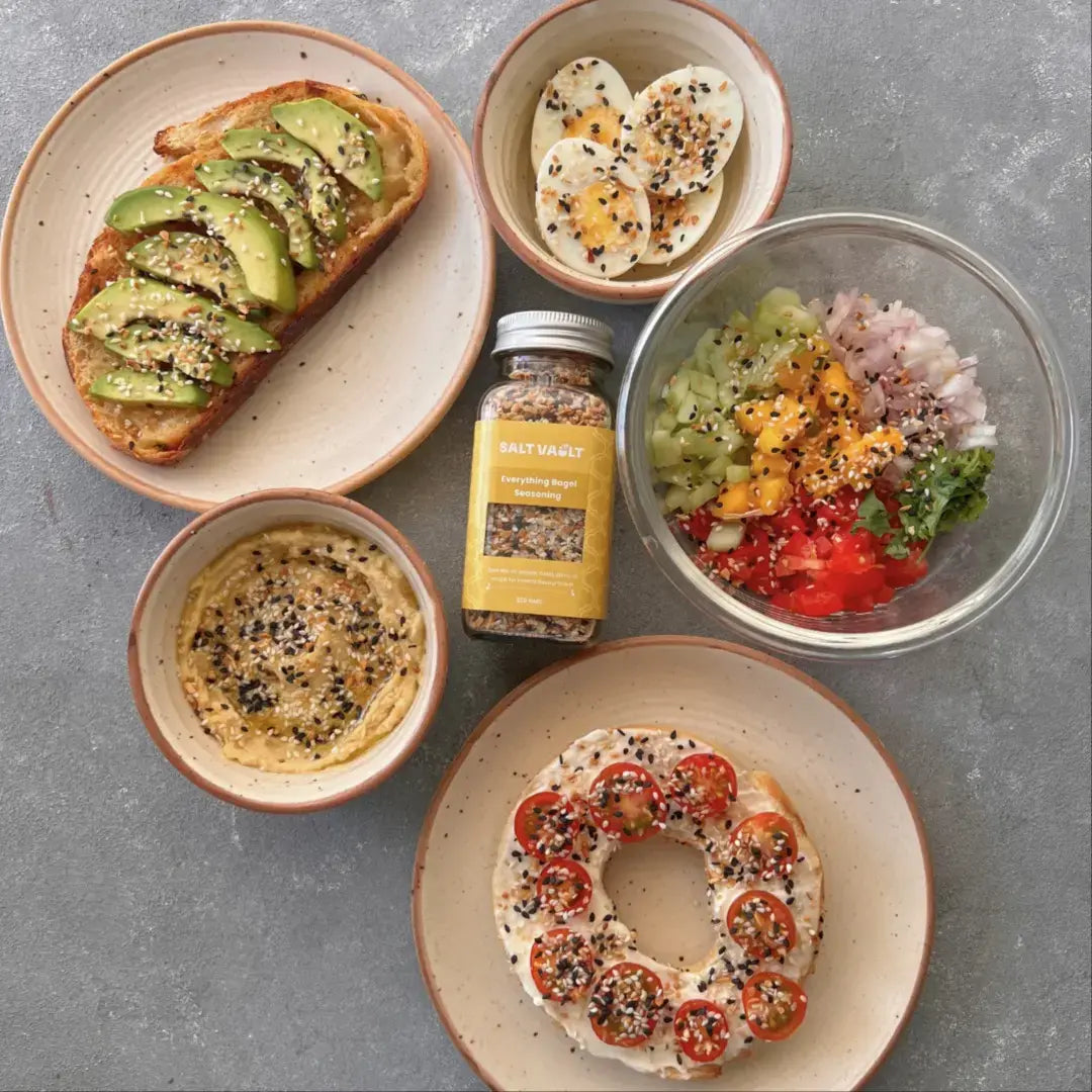 Seasoning | Everything Bagel Seasoning - Sprinkle On Salads, Toast, Pizza, Or Soups For Instant Flavour Boost - Freshly Roasted - No Added Artificial Color & No Added Preservatives - Salt Vault - 100gm