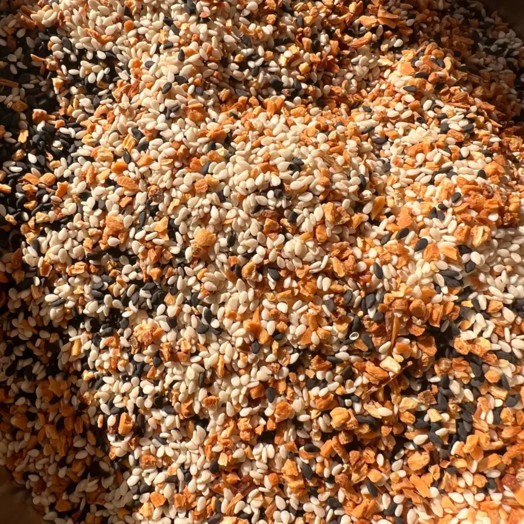 Seasoning | Everything Bagel Seasoning - Sprinkle On Salads, Toast, Pizza, Or Soups For Instant Flavour Boost - Freshly Roasted - No Added Artificial Color & No Added Preservatives - Salt Vault - 100gm