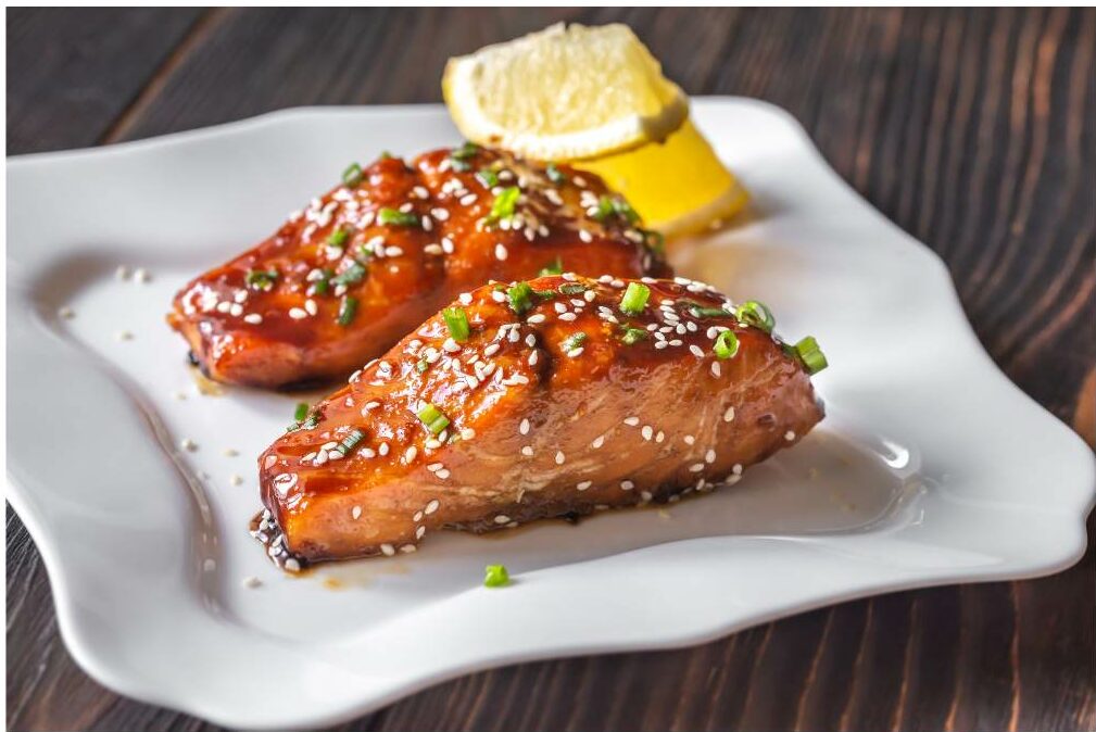 Fresh Salmon Fillet | Norwegian - Marinated - Healthy And Loaded With Omega 3 - Antibiotics And Hormone Free - No Added Preservatives & No Added Flavour Enhancer - Nature&