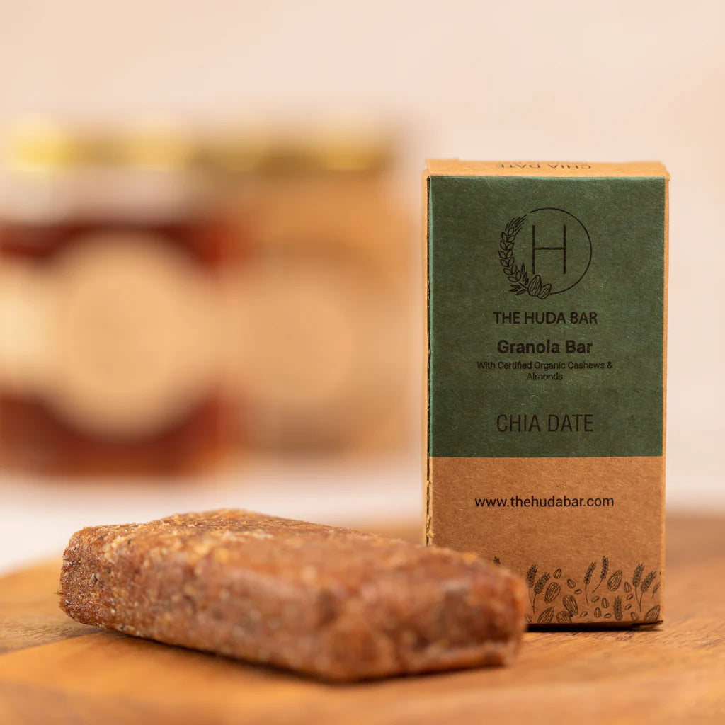 Bar | Chia Date - Granola Bar (With Certified Organic Oats & Almonds) - Vegan, Gluten Free & No Added Additives - The Huda Bar - 45gm