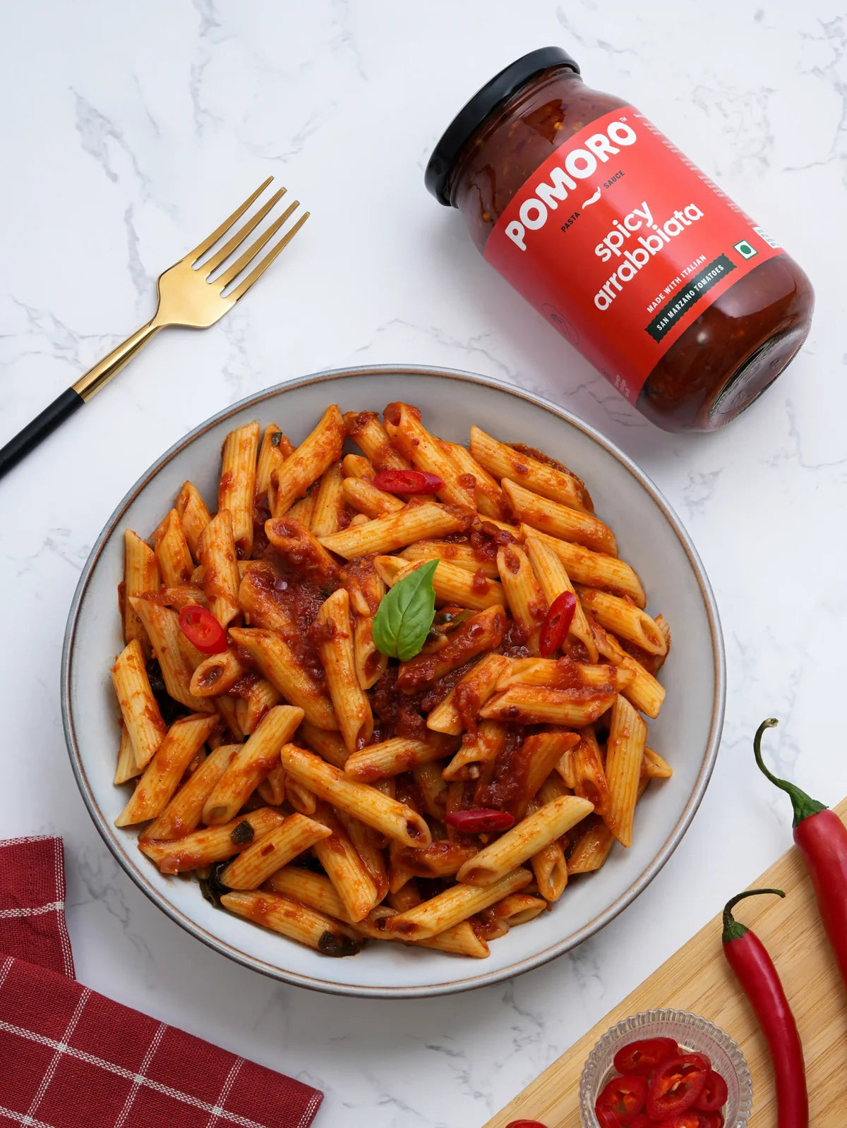 Pasta Sauce | Spicy Arrabbiata (San Marzano Tomatoes)- Made With Italian & Extra Virgin Olive Oil – Vegan-No Added Sugar, No Added Preservatives – Pomoro– 390gm