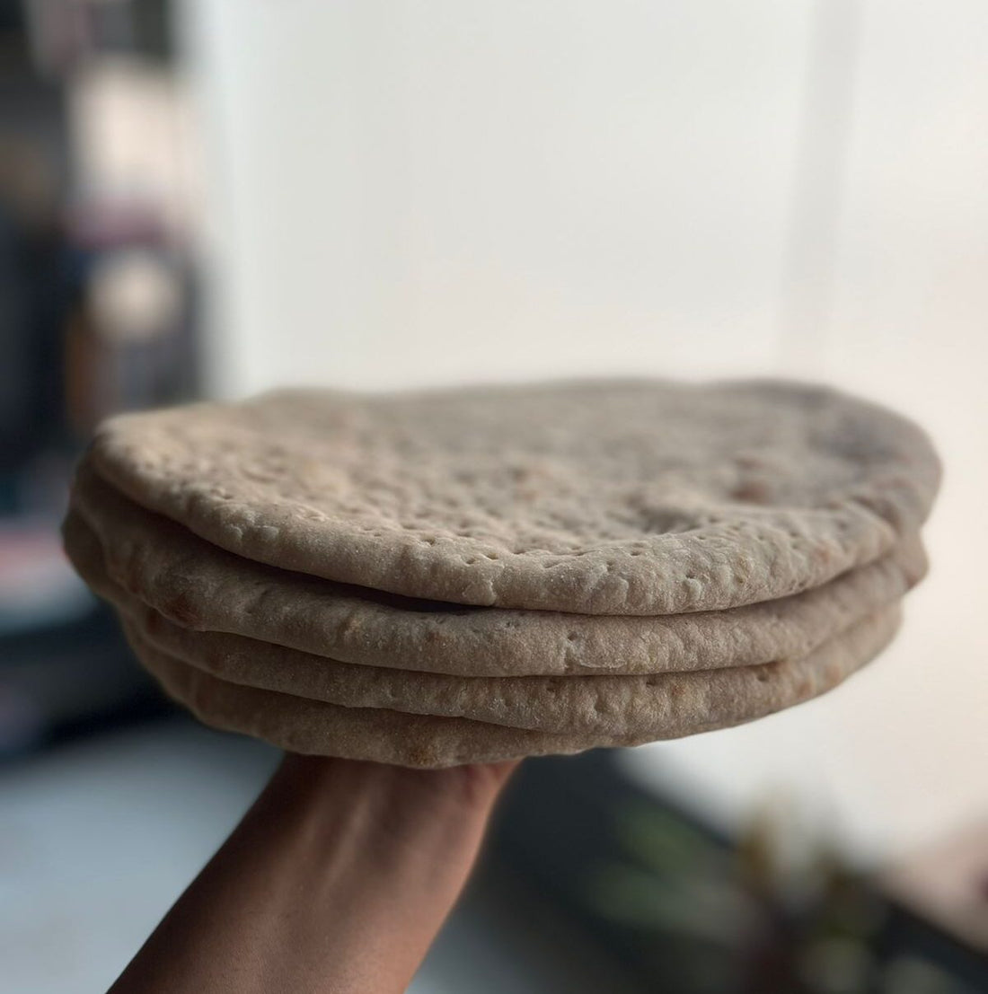 Pizza Base | Wholewheat Sourdough Pizza Base - No Preservatives & No Artificial Colour - Nature&