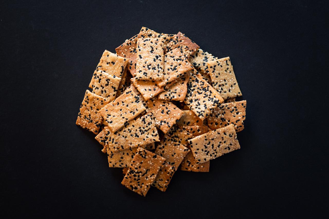 Whole Wheat Sourdough Sesame Crackers - Earthy Grains - 100gm