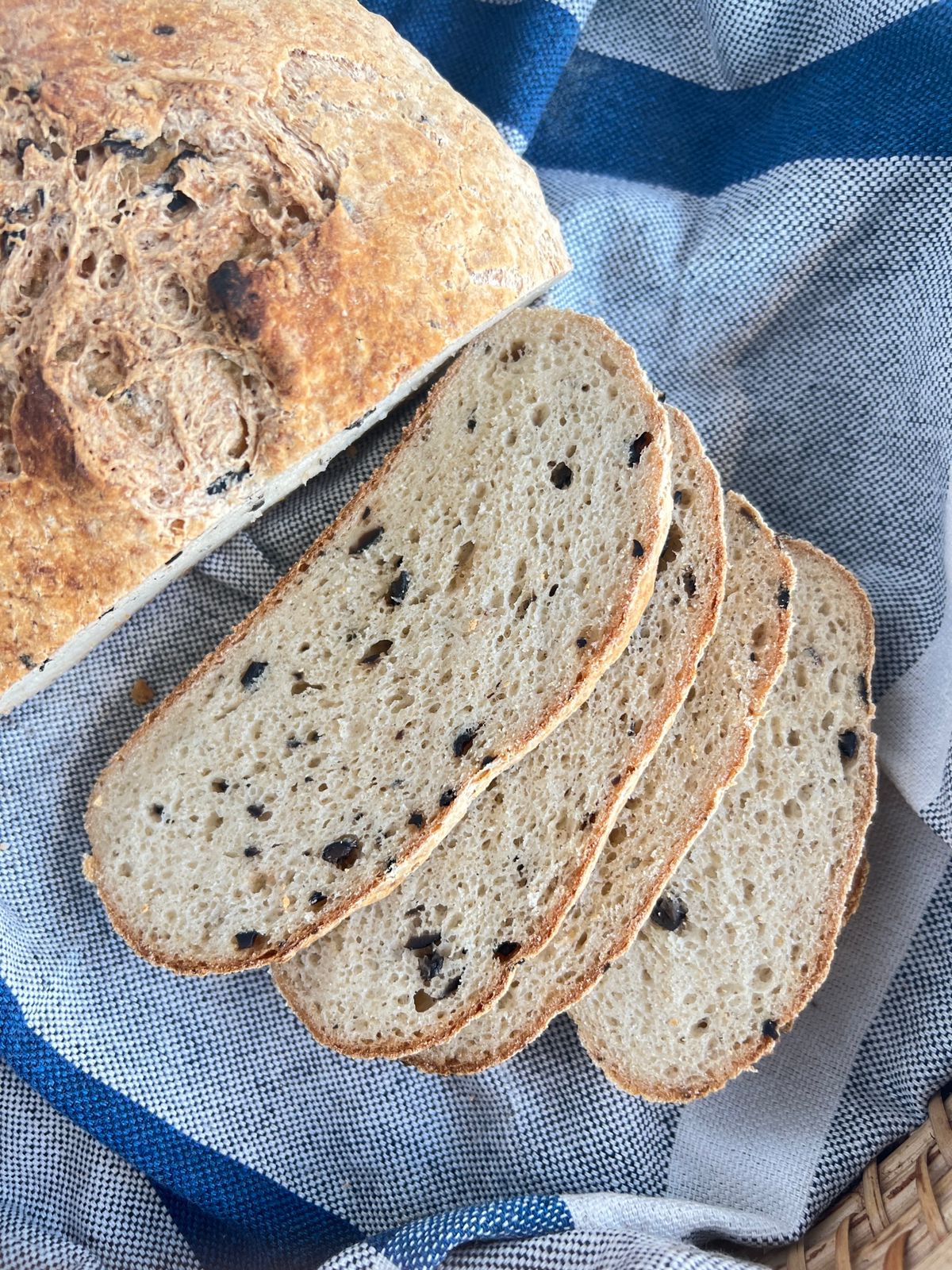 Gluten Free Bread | Olive Bread - Vegan, No Bread Improver, Emulsifiers, Stabiliser, No Preservatives & No Flavour Enhancer Or No Refined Sugar - Nature&