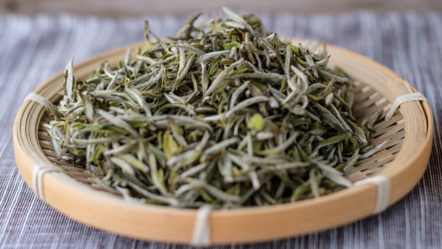 White Tea leaves – Organic - Indian - Rich in Anti-oxidants & Helps in Weight Loss - Looms And Weaves – 50gm