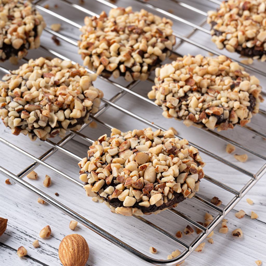 ChocoDate Almond Brittle | Dates Almond & Chocolate – Made With Ethical & Natural Ingredients – No Color, Artificial Flavor & No Added Preservatives – Sose – 120gm