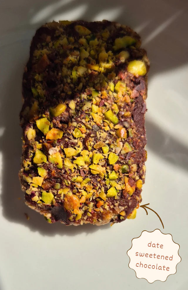 Bar | Cacao Pistachio Dessert Bar (Date Sweetened, 7g Protein)  –Plant Based,  Gluten Free,Vegan- No Preservatives,No Added Sugar, No Added Stabilizers – Safe Bee – 40gm