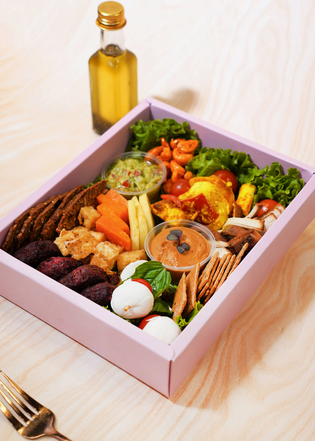 Veg Grazing Box - Made with Organic Ingredients - Ultimate Snack Platter
