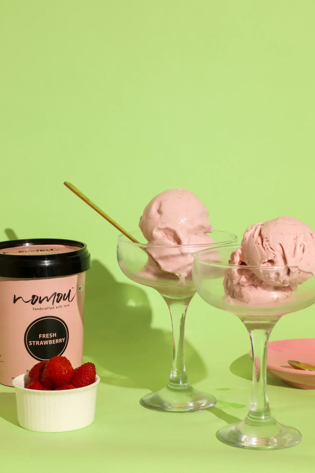 Gelato | Fresh Strawberry (Seasonal) – Vegan, No Refined Sugar & No Dairy – Nomou – 500ml