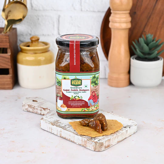 Gobhi Gajar Shalgum Pickle – The Little Farm - 400gm
