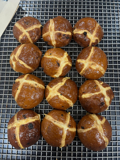 Bun | Hot Cross Sweet Buns - A Delicious &amp; Comforting Bite With Fruits &amp; Nuts - No Bread Improver, Emulsifiers, Stabiliser, No Preservatives &amp; No Flavour Enhancer Or No Refined Sugar Nature&