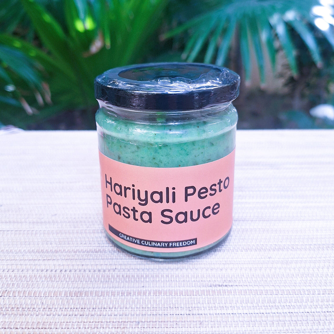 Pasta Sauce | Hariyali Pesto Pasta Sauce - Cold Pressed Oil – Vegan, No Added Flavors, Colors, Thickener &amp; No Emulsifiers And Stabilisers – CHEF ZEHN – 200gm