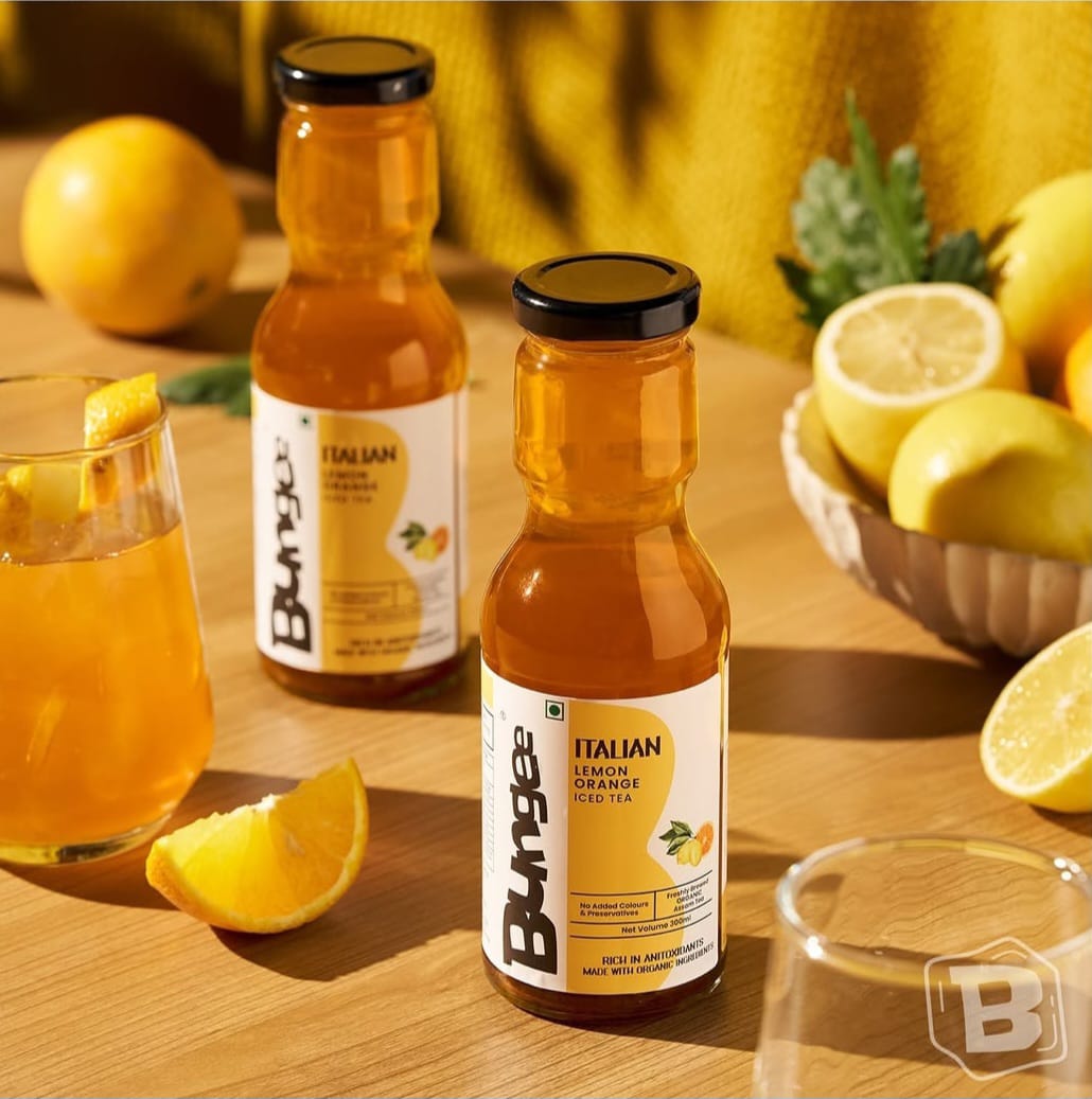 Iced Tea | Italian Lemon Orange Iced Tea (Made With Organic Ingredients) - Freshly Brewed Organic Assam Tea - Ready To Drink - Non Carbonated - No Added Colours &amp; No Added Preservatives - Bungee - 300ml