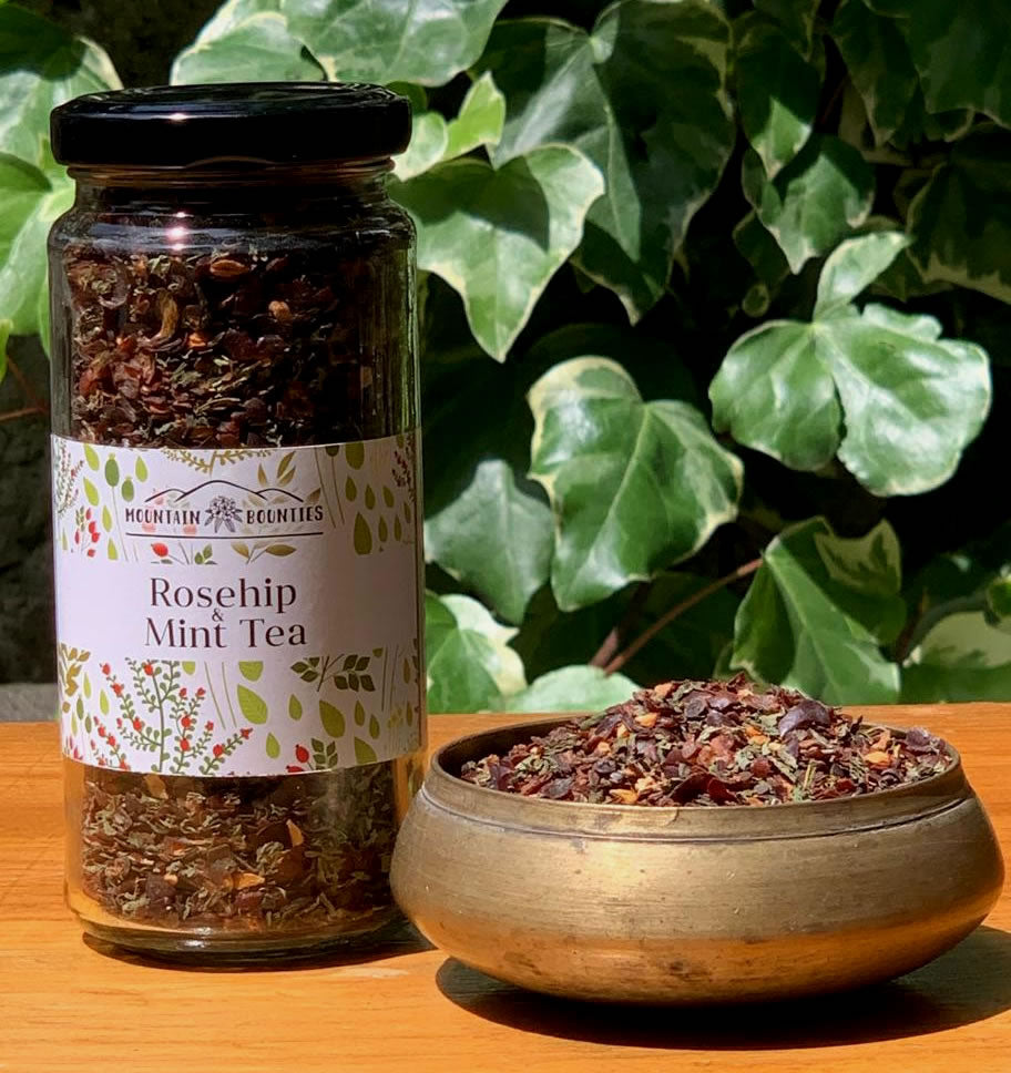 Tea | Rosehip &amp; Mint Tea - Hand Made - Mountain Bounties - 100ml