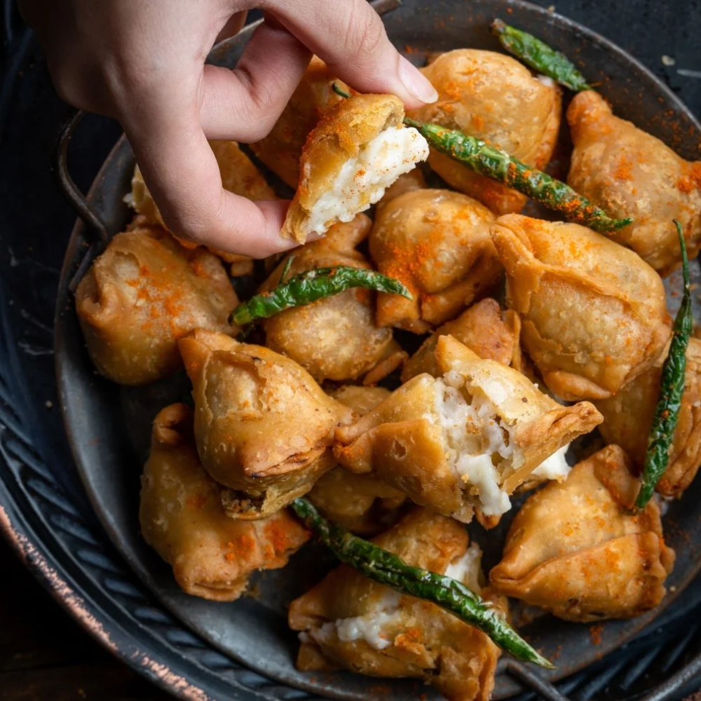 Vegan Mozzarella Cheese | Pasteurized - Grates &amp;amp; Melts – Gluten Free, Dairy Free &amp;amp; Lactose Free – Soft Spot Foods – 200gm