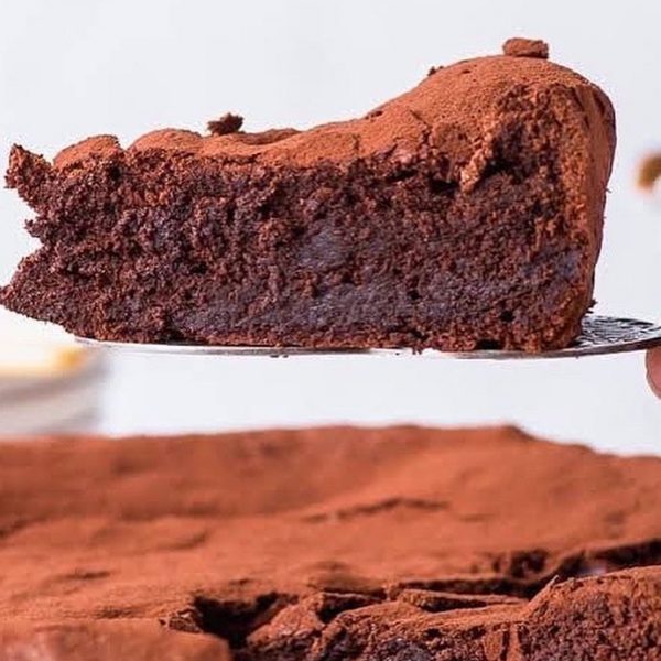CakeKeto Flourless - Organic - Vegan, Gluten Free, Pcos Friendly, Keto & Diabetic Friendly - The Cinnamon Kitchen - Per Slice